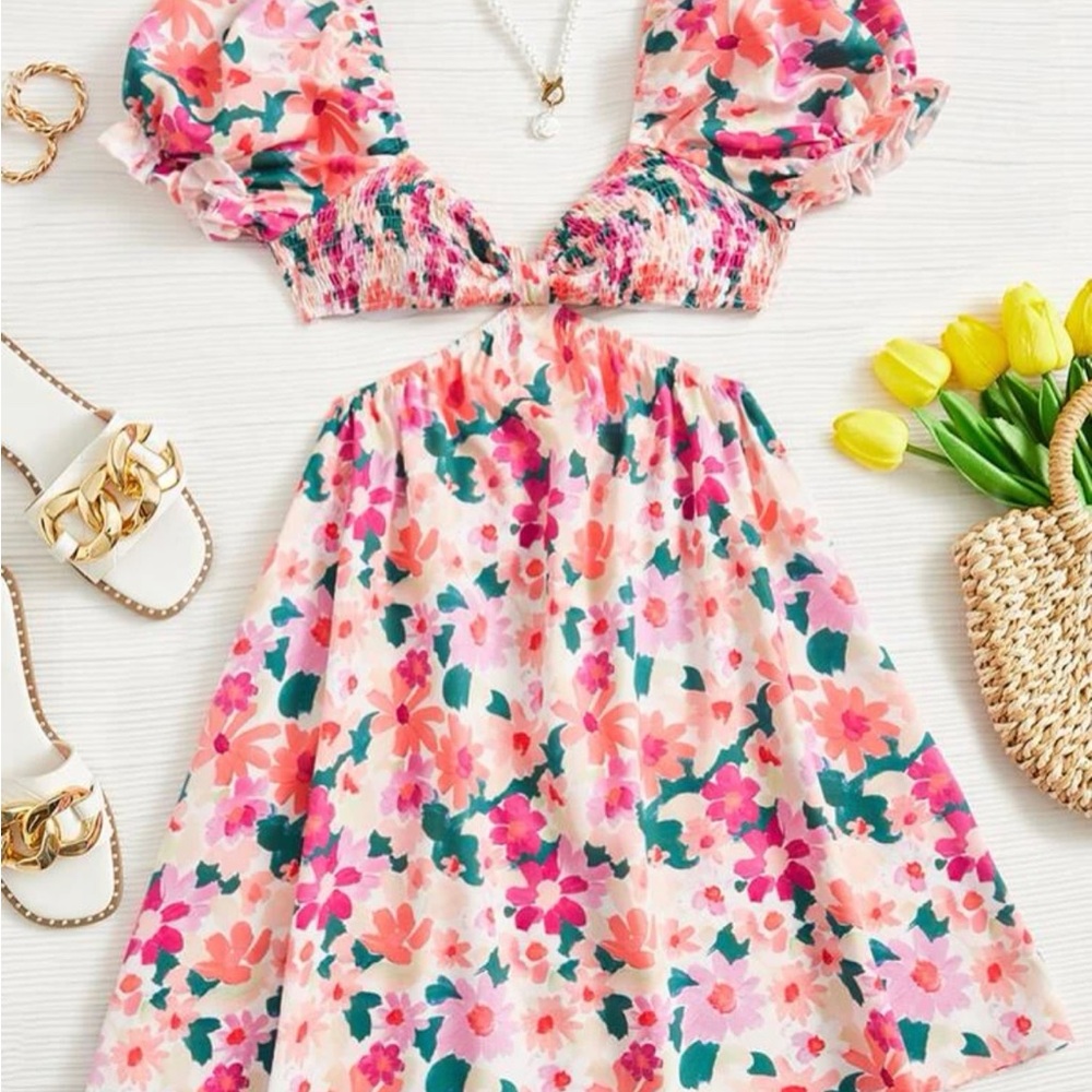 FLORAL CUTOUT DRESS **NEVER WORN